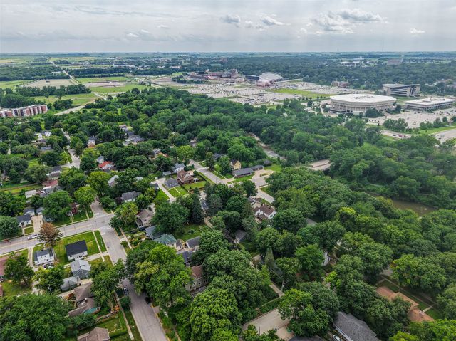 1220 Lincoln Way, Ames, IA 50010