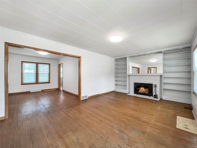 1220 Lincoln Way, Ames, IA 50010