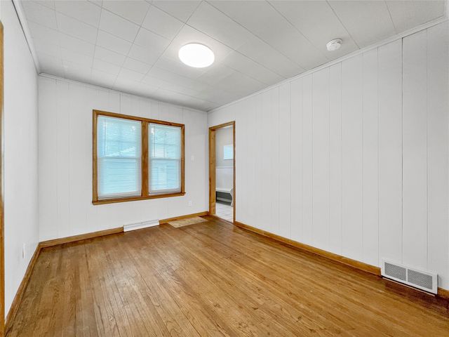 1220 Lincoln Way, Ames, IA 50010