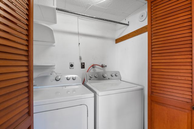 2208 S Topeka, Wichita, KS 67211