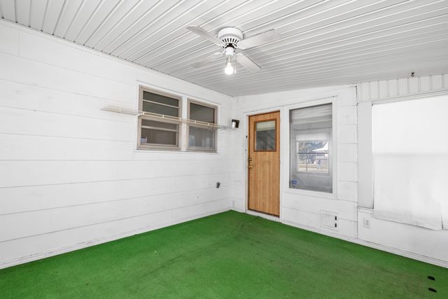 2208 S Topeka, Wichita, KS 67211