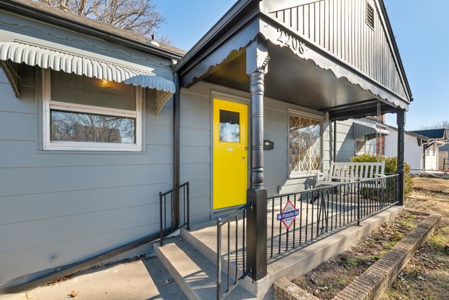 2208 S Topeka, Wichita, KS 67211