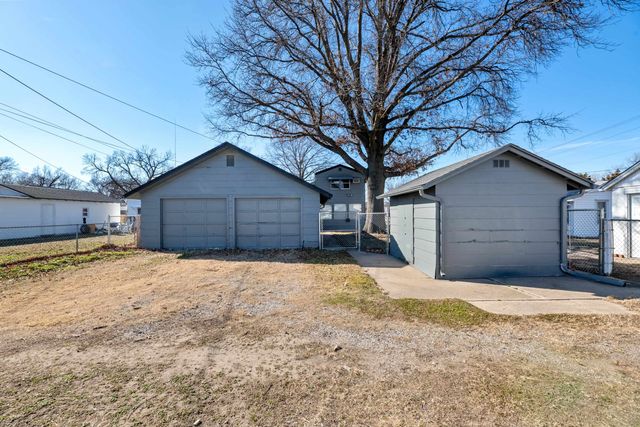 2208 S Topeka, Wichita, KS 67211