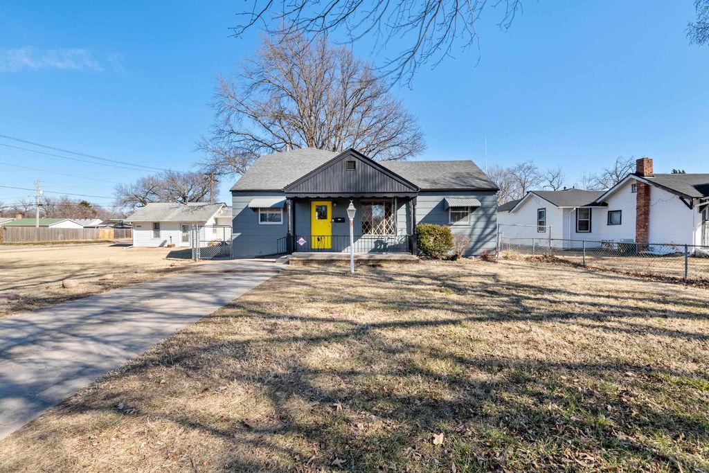 2208 S Topeka, Wichita, KS 67211