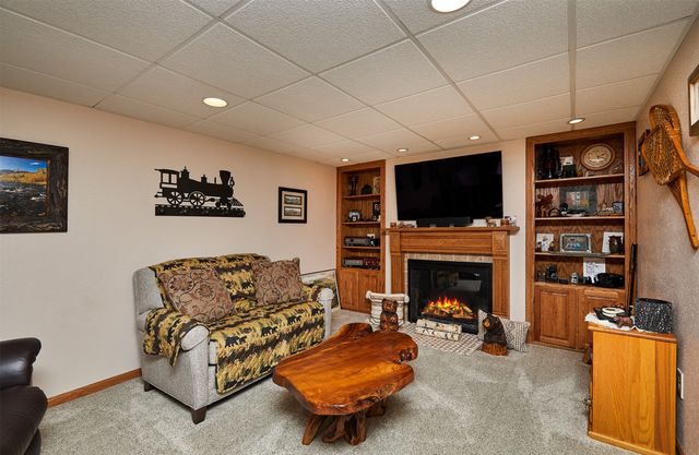 1306 Country Club Road, Indianola, IA 50125