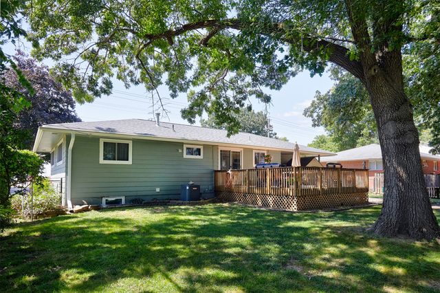 1306 Country Club Road, Indianola, IA 50125