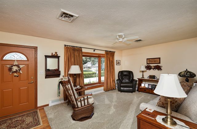 1306 Country Club Road, Indianola, IA 50125