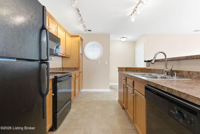 6501 Brook Bend Way 124, Louisville, KY 40229