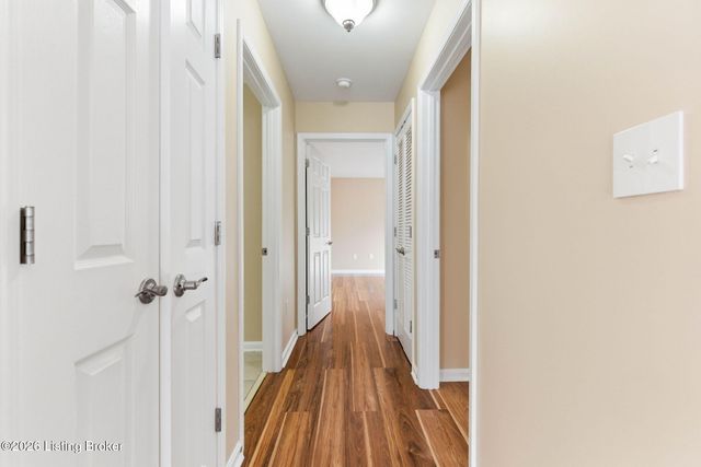 6501 Brook Bend Way 124, Louisville, KY 40229