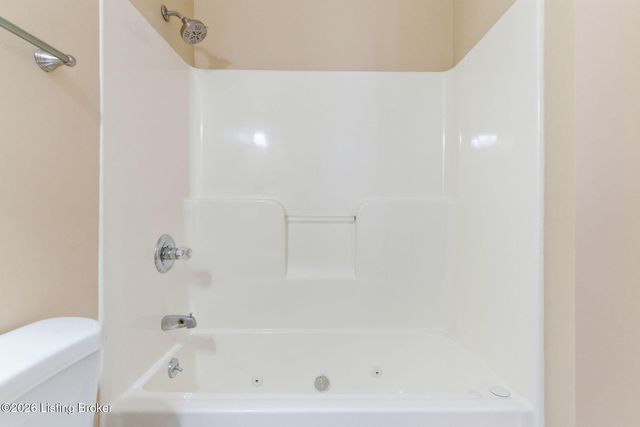 6501 Brook Bend Way 124, Louisville, KY 40229