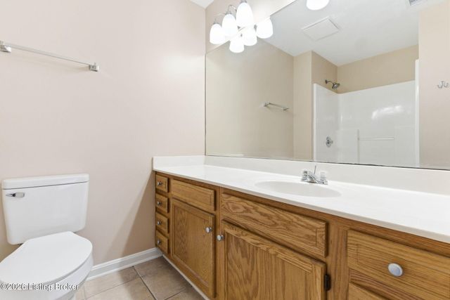 6501 Brook Bend Way 124, Louisville, KY 40229