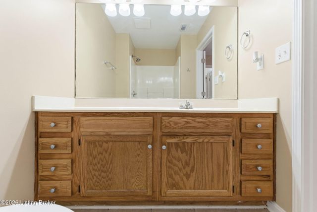 6501 Brook Bend Way 124, Louisville, KY 40229