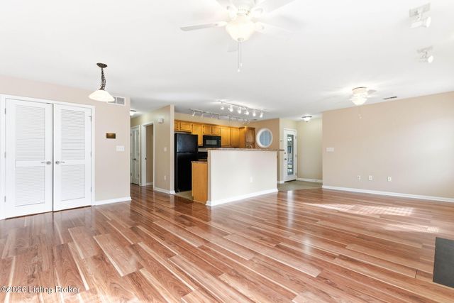 6501 Brook Bend Way 124, Louisville, KY 40229