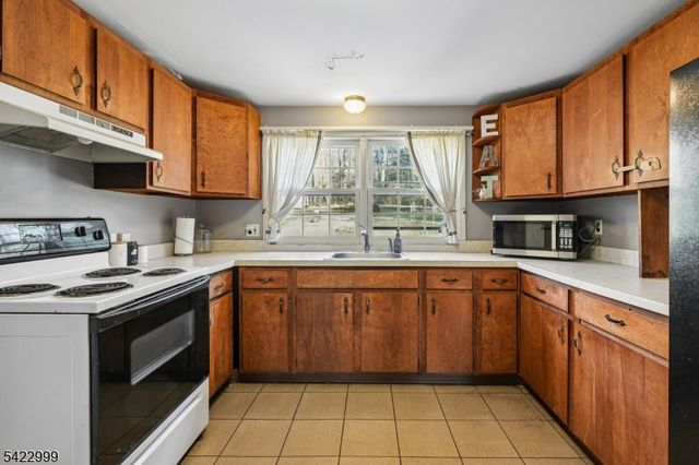 55 Washington Valley Rd, Warren Twp., NJ 07059
