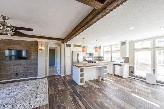 103891 State Hwy 64B, Muldrow, OK 74948