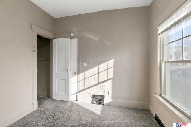 873 N 25th Street, Lincoln, NE 68503