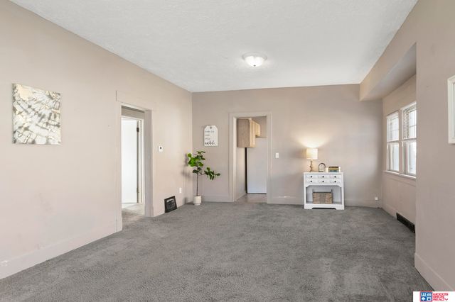 873 N 25th Street, Lincoln, NE 68503