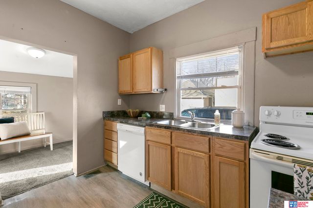 873 N 25th Street, Lincoln, NE 68503