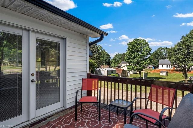 3000 Wonderwood Drive, Winston-salem, NC 27103