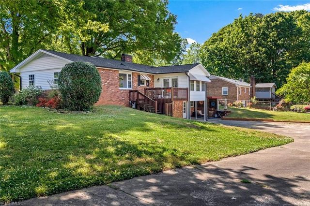 3000 Wonderwood Drive, Winston-salem, NC 27103