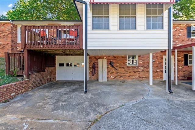 3000 Wonderwood Drive, Winston-salem, NC 27103