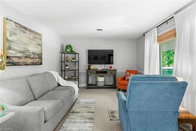 3000 Wonderwood Drive, Winston-salem, NC 27103