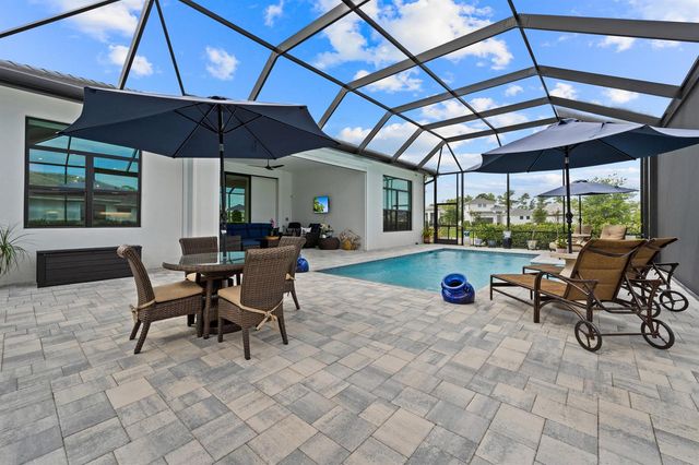 2044 SE Mosaic Boulevard, Port St. Lucie, FL 34984