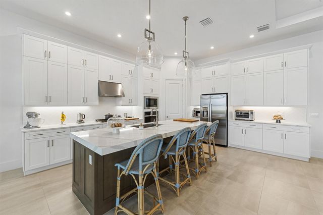 2044 SE Mosaic Boulevard, Port St. Lucie, FL 34984