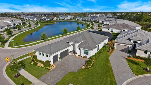 2044 SE Mosaic Boulevard, Port St. Lucie, FL 34984