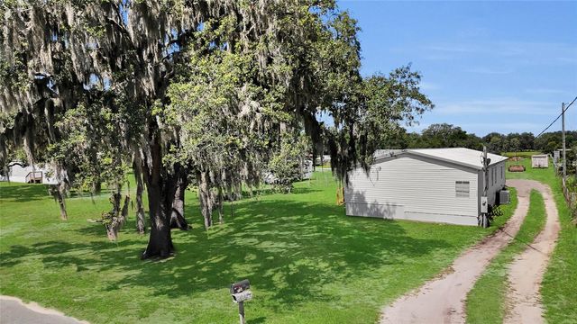1725 MARKER ROAD, Polk City, FL 33868