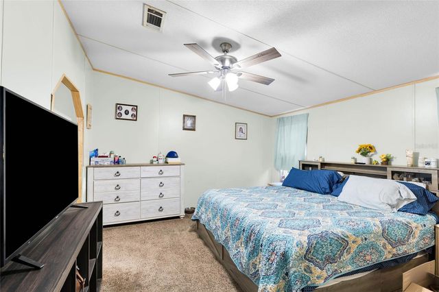 1725 MARKER ROAD, Polk City, FL 33868
