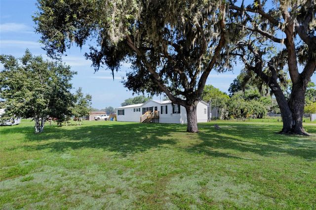 1725 MARKER ROAD, Polk City, FL 33868
