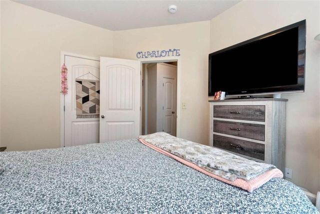 1424 Silvergate Way, Winder, GA 30680