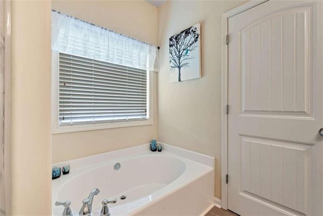 1424 Silvergate Way, Winder, GA 30680
