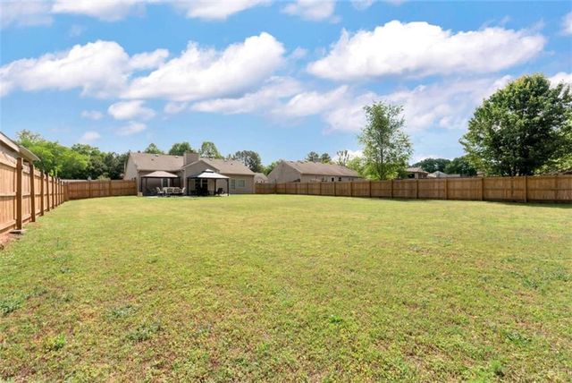 1424 Silvergate Way, Winder, GA 30680