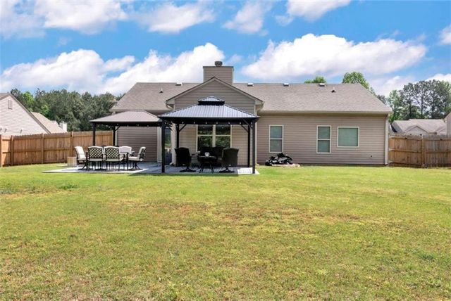 1424 Silvergate Way, Winder, GA 30680