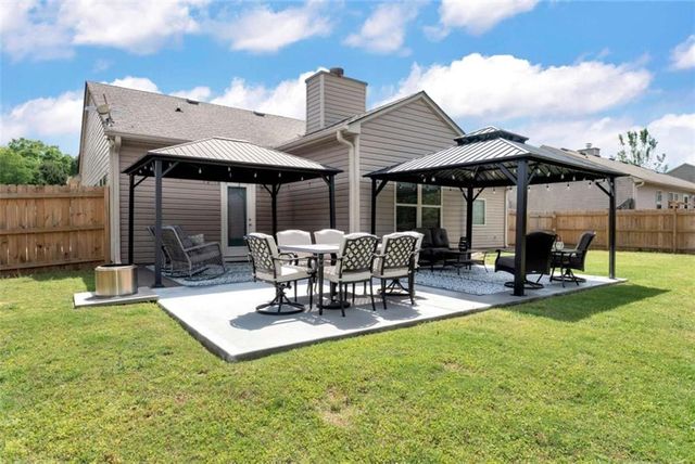 1424 Silvergate Way, Winder, GA 30680