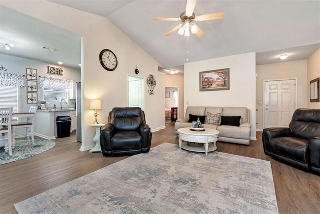 1424 Silvergate Way, Winder, GA 30680