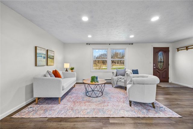 185 Salt Road, Webster, NY 14580