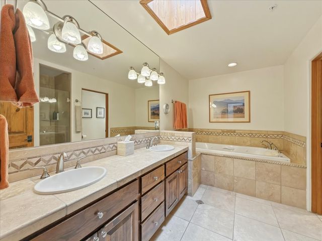 4 Plano Arbolito, Santa Fe, NM 87506