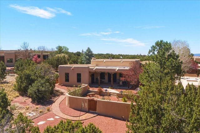 4 Plano Arbolito, Santa Fe, NM 87506