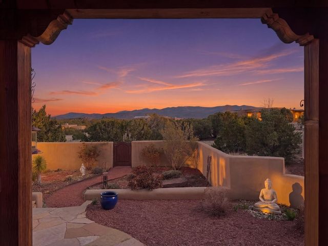 4 Plano Arbolito, Santa Fe, NM 87506