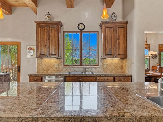4 Plano Arbolito, Santa Fe, NM 87506