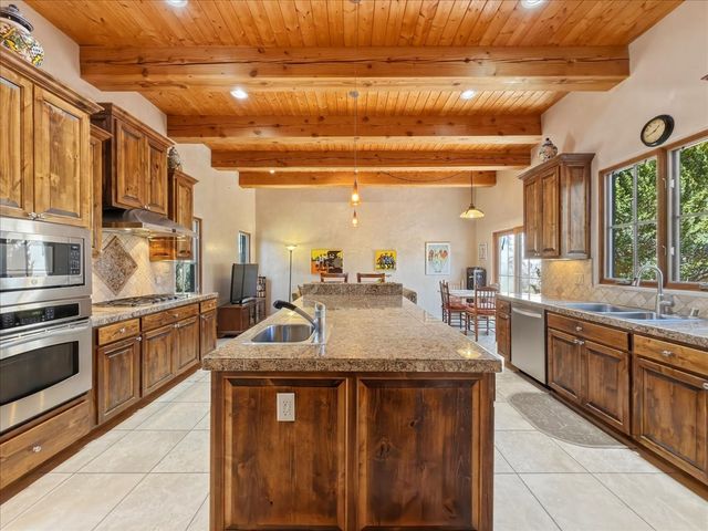 4 Plano Arbolito, Santa Fe, NM 87506