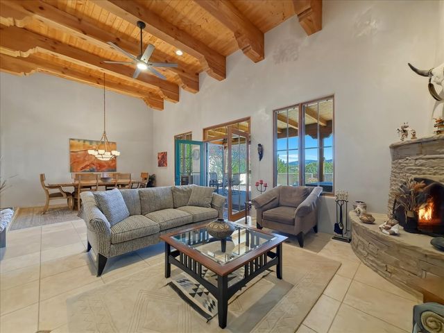 4 Plano Arbolito, Santa Fe, NM 87506