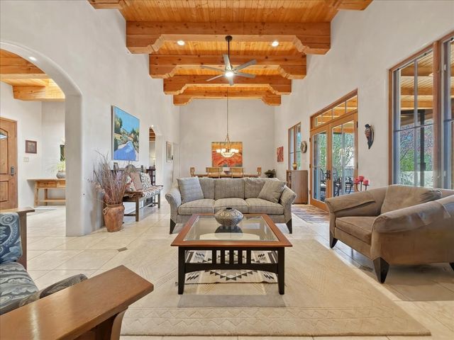 4 Plano Arbolito, Santa Fe, NM 87506