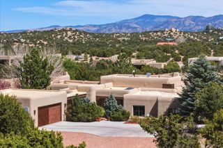 4 Plano Arbolito, Santa Fe, NM 87506