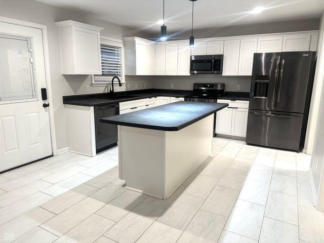 3322 Summer Breeze Circle, Indianapolis, IN 46239