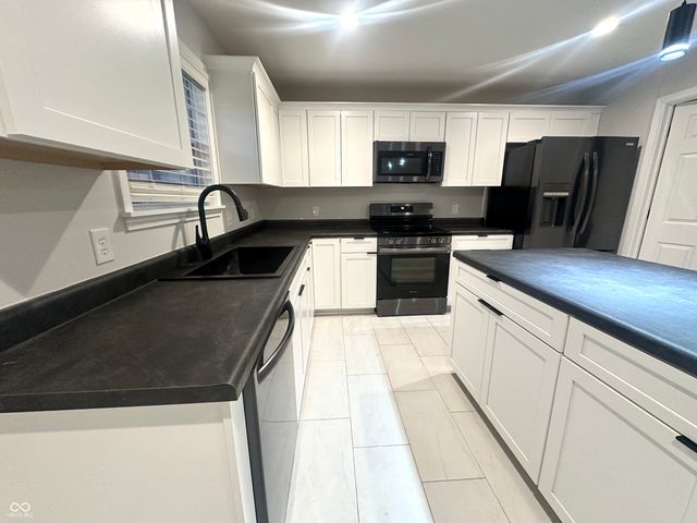 3322 Summer Breeze Circle, Indianapolis, IN 46239