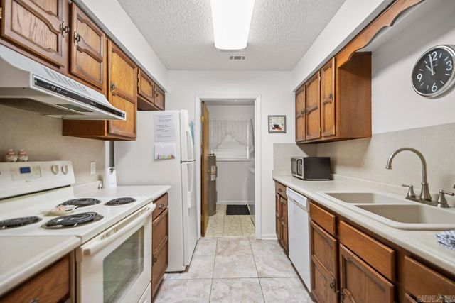 4 Orantes Place, Hot Springs Village, AR 71909